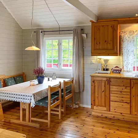 4 Bedroom Pet Friendly In Tustna