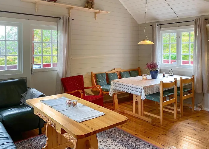 Hébergement de vacances Beautiful In Tustna With Wifi Gullstein