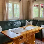 4 Bedroom Pet Friendly Home In Tustna