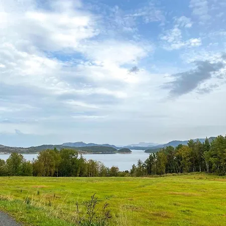 4 Bedroom Amazing In Tustna *