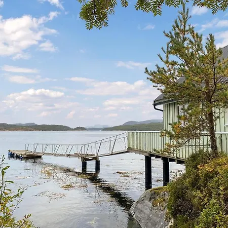 4 Bedroom Amazing In Tustna Gullstein