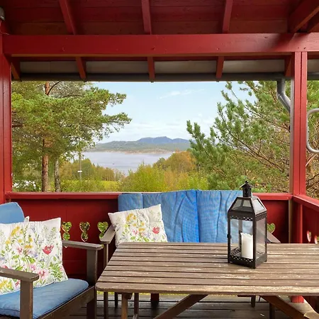 4 Bedroom Pet Friendly In Tustna Tatil Evi Gullstein